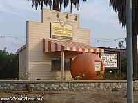 Replica of a giant orange stand in Riverside